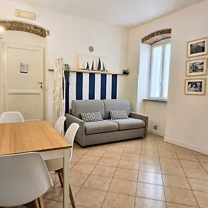 https://ca-di-mezzo.hotelitalianriviera.com